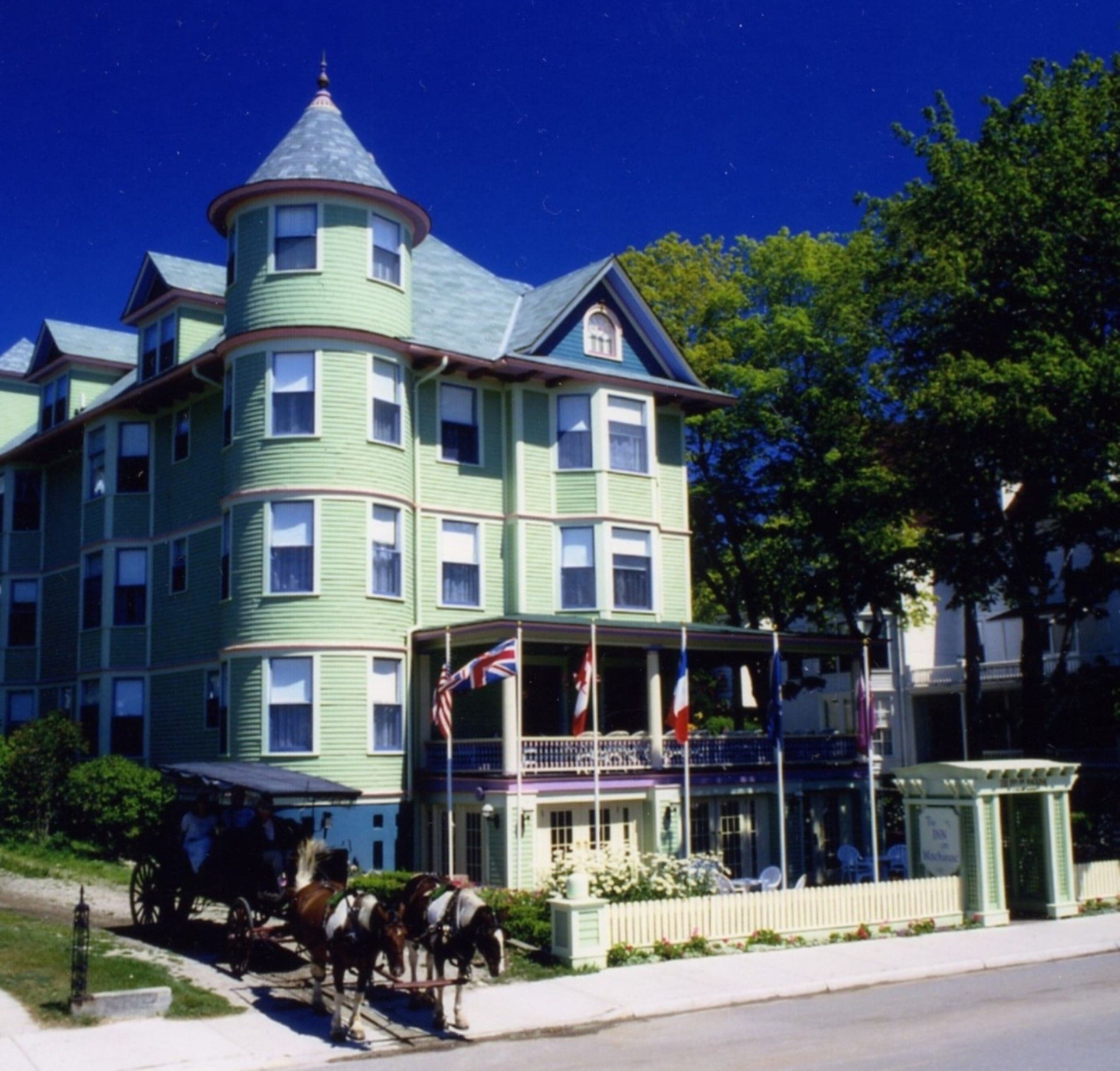 MACKINAC ISLAND & MACKINAW CITY HOTEL INFORMATION